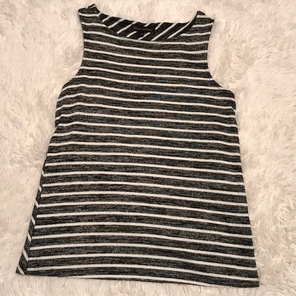 Bannana Republic Women's Yarn Sweater Size Small